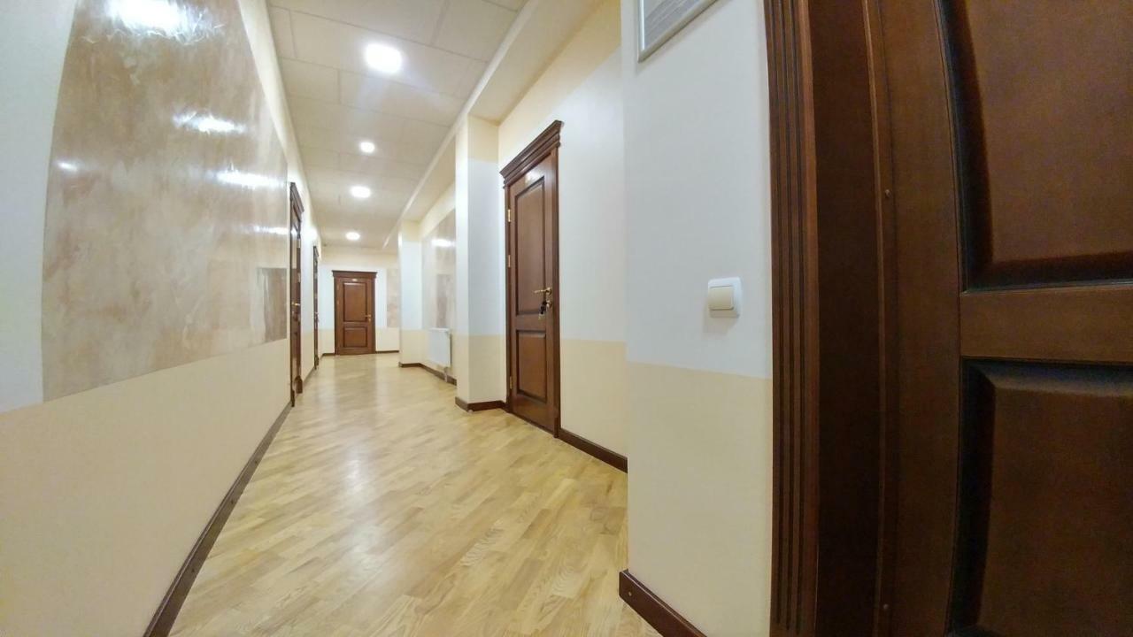 Hotel Meridian Brody Esterno foto