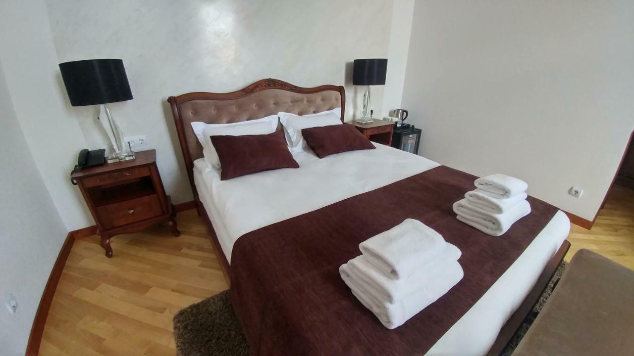 Hotel Meridian Brody Esterno foto