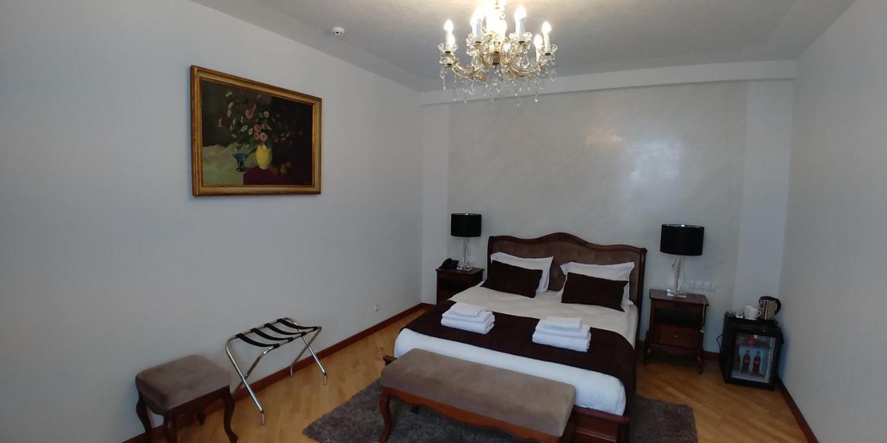 Hotel Meridian Brody Esterno foto