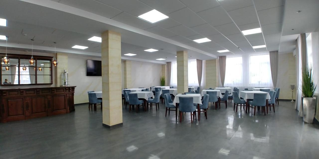 Hotel Meridian Brody Esterno foto
