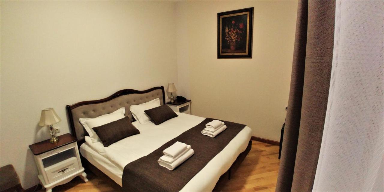 Hotel Meridian Brody Esterno foto
