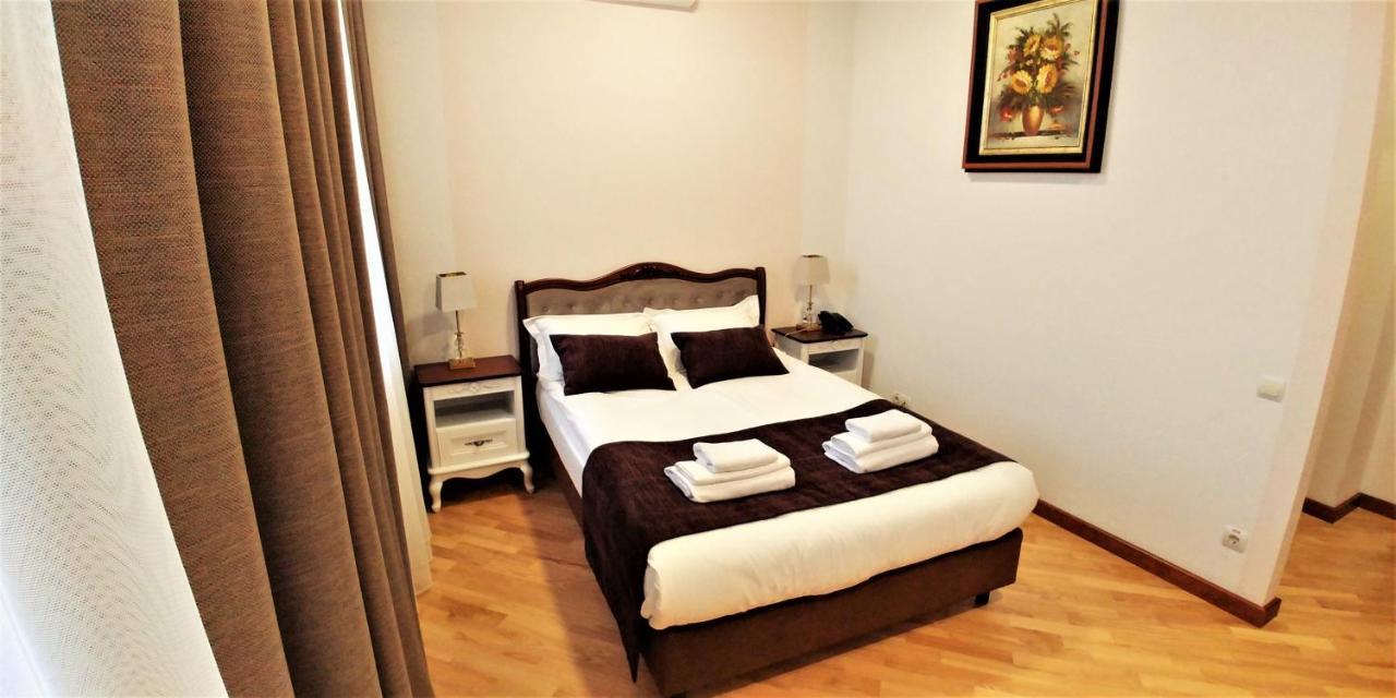 Hotel Meridian Brody Esterno foto