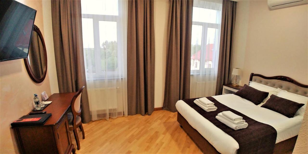 Hotel Meridian Brody Esterno foto